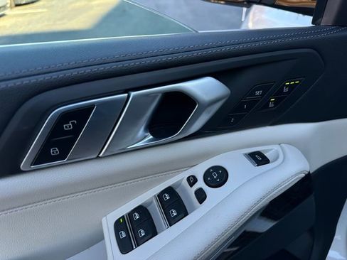 Used 2020 BMW X5 sDrive40i w/ Premium Package image 14