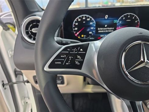 New 2026 Mercedes-Benz GLB 250 4MATIC image 35