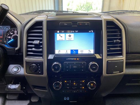 Used 2018 Ford F150 Lariat image 40