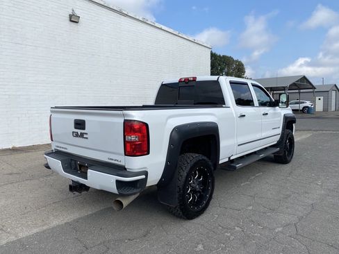 Used 2019 GMC Sierra 2500 Denali w/ Duramax Plus Package image 2