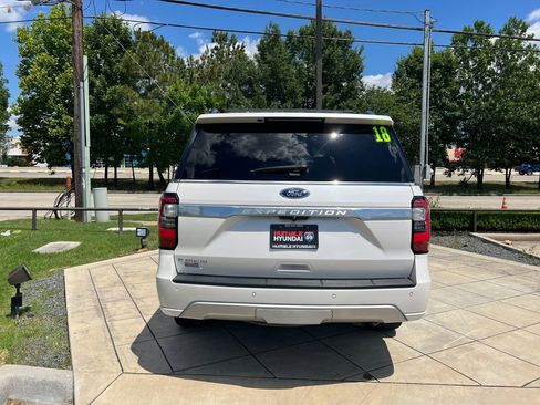 Used 2018 Ford Expedition Platinum AWD/4WD image 13