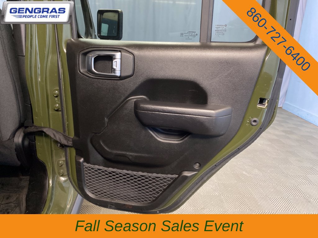 Used 2024 Jeep Wrangler Unlimited AWD/4WD image 38