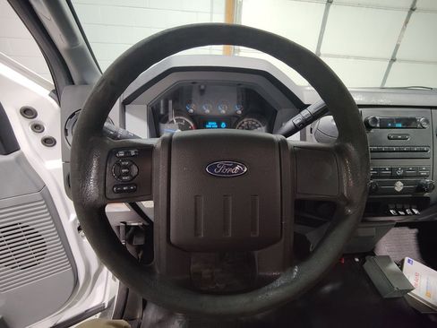 Used 2014 Ford F450 XL w/ Power Equipment Group image 39