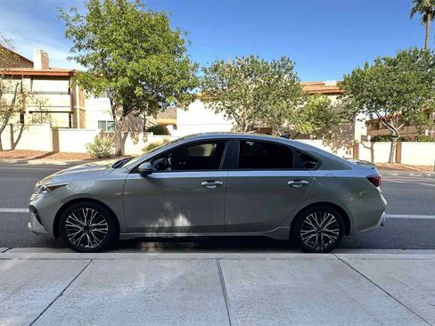 Used 2022 Kia Forte GT-Line w/ GT-Line Premium Package FWD image 5
