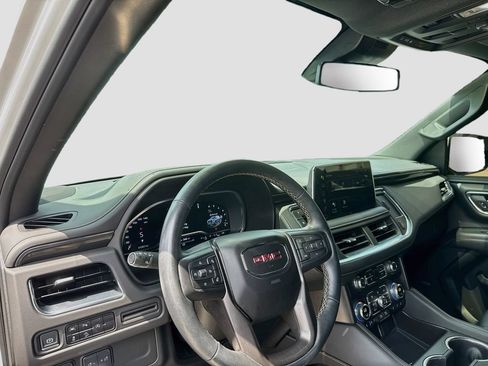 Used 2023 GMC Yukon XL AT4 AWD/4WD image 12
