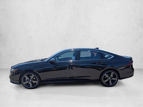 Used 2023 Honda Accord Sport image 9