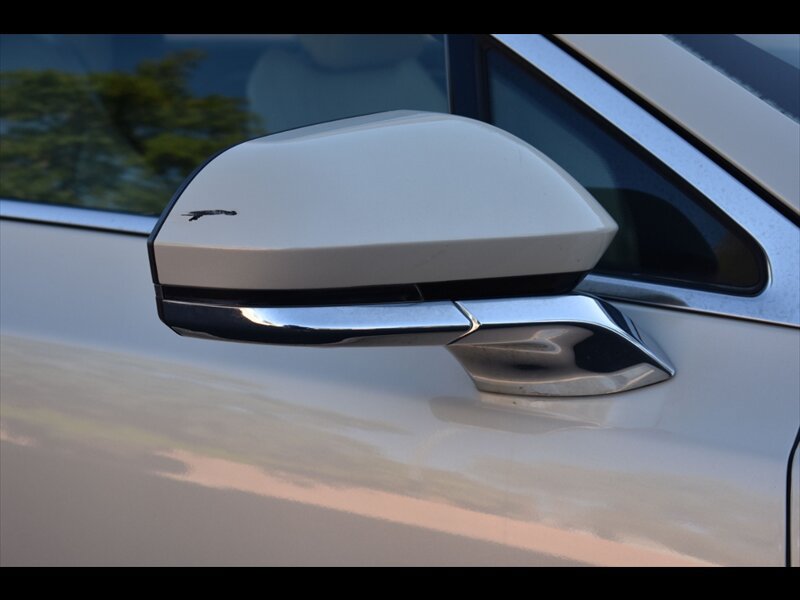 Used 2014 Lincoln MKZ w/ Equipment Group 102A Reserve FWD image 51