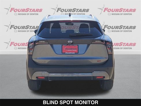 New 2026 Nissan Kicks SR image 5