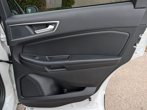 Used 2024 Ford Edge SEL w/ Convenience Package image 38