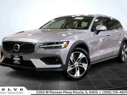 New 2026 Volvo V60 B5 Cross Country Plus w/ Climate Package