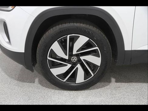 Certified 2024 Volkswagen Atlas SE AWD/4WD image 23