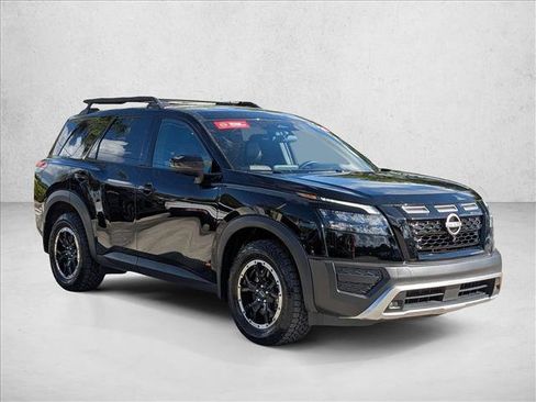 Certified 2025 Nissan Pathfinder Rock Creek AWD/4WD image 3