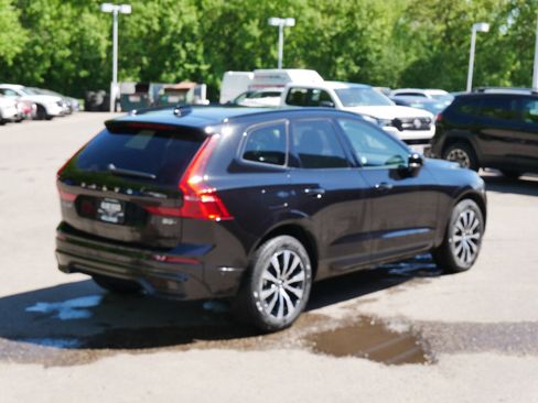 Certified 2025 Volvo XC60 B5 Plus w/ Climate Package AWD/4WD image 7