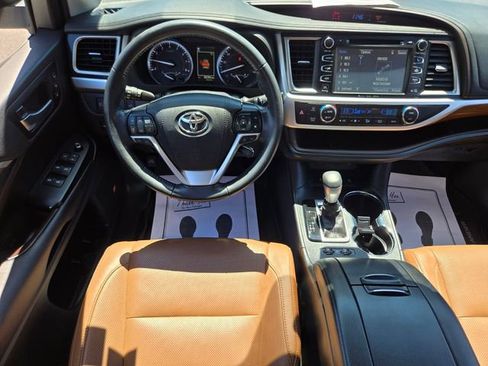 Used 2019 Toyota Highlander Limited AWD/4WD image 14