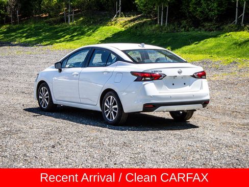 Used 2025 Nissan Versa SV FWD image 5