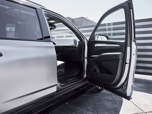 Used 2026 Cadillac Escalade V image 30