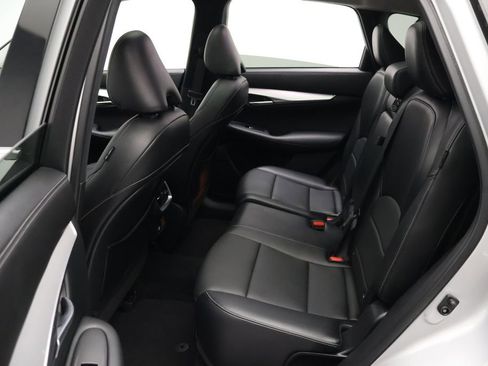 Used 2021 INFINITI QX50 Luxe w/ Cargo Package FWD image 19