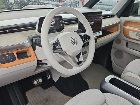 Used 2025 Volkswagen ID. Buzz 1st Edition image 16