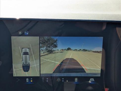 New 2026 Chevrolet Equinox ACTIV w/ Convenience Package III image 16