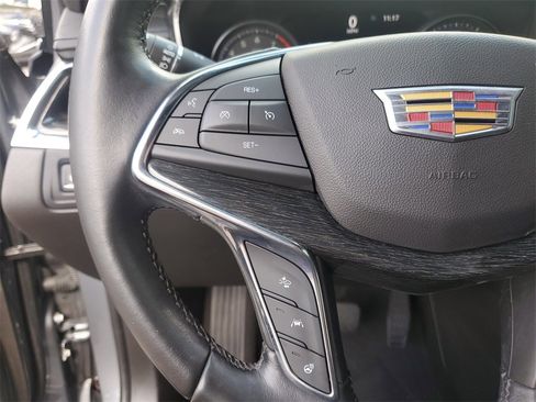 Used 2021 Cadillac XT5 Premium Luxury image 25