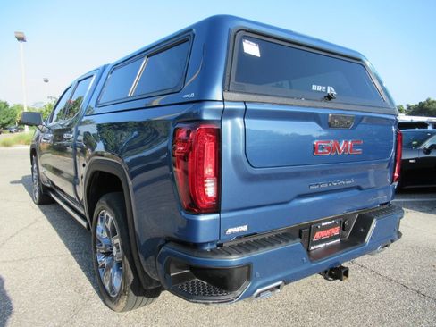 Used 2025 GMC Sierra 1500 Denali w/ Denali Reserve Package AWD/4WD image 5