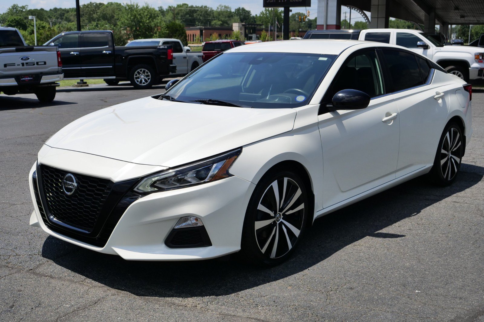 Used 2020 Nissan Altima 2.5 SR FWD image 6