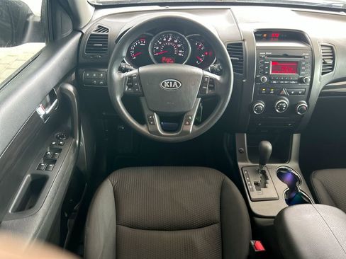Used 2011 Kia Sorento LX w/ Convenience Pkg FWD image 30