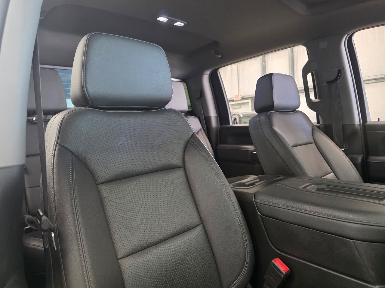 Used 2021 Chevrolet Silverado 2500 LTZ w/ LTZ Plus Package AWD/4WD image 26