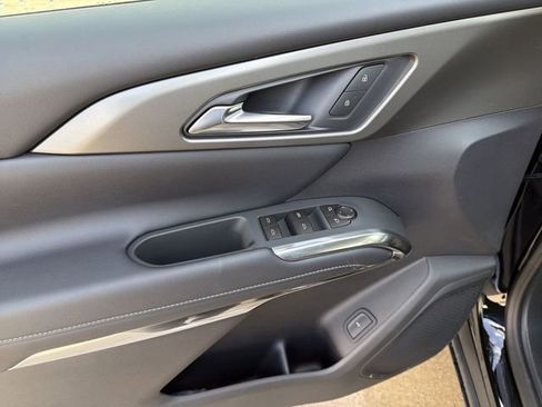 New 2026 Chevrolet Traverse LT w/ Midnight/Sport Edition image 14