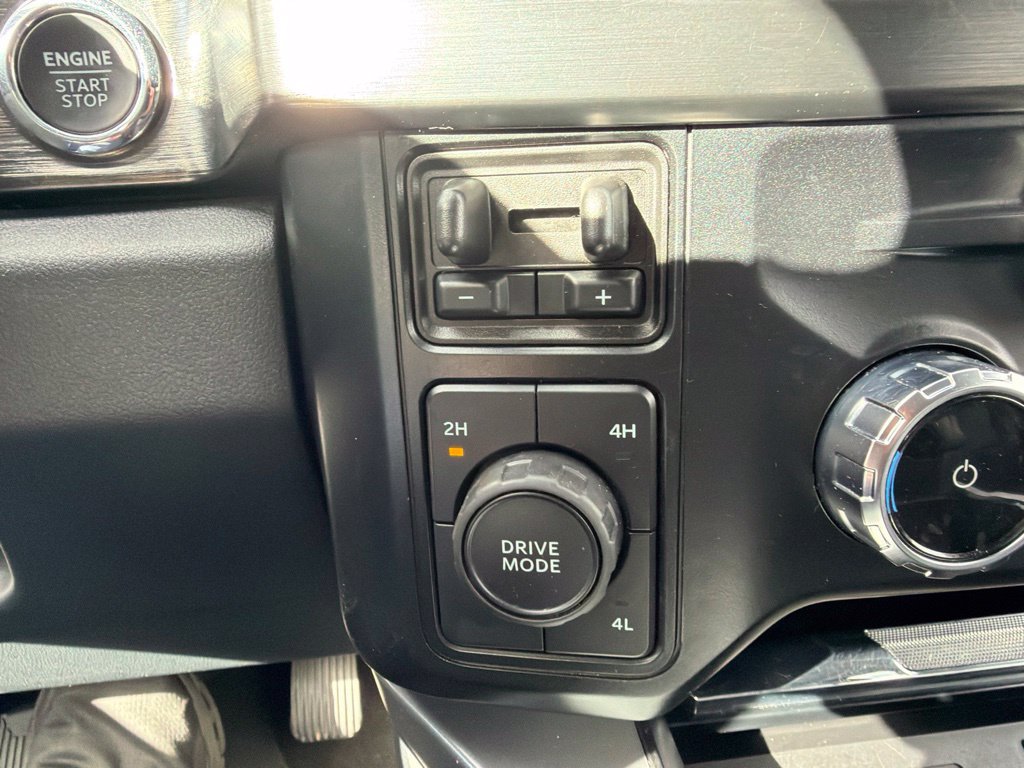 Used 2024 Ford F350 Lariat w/ Lariat Ultimate Package AWD/4WD image 12