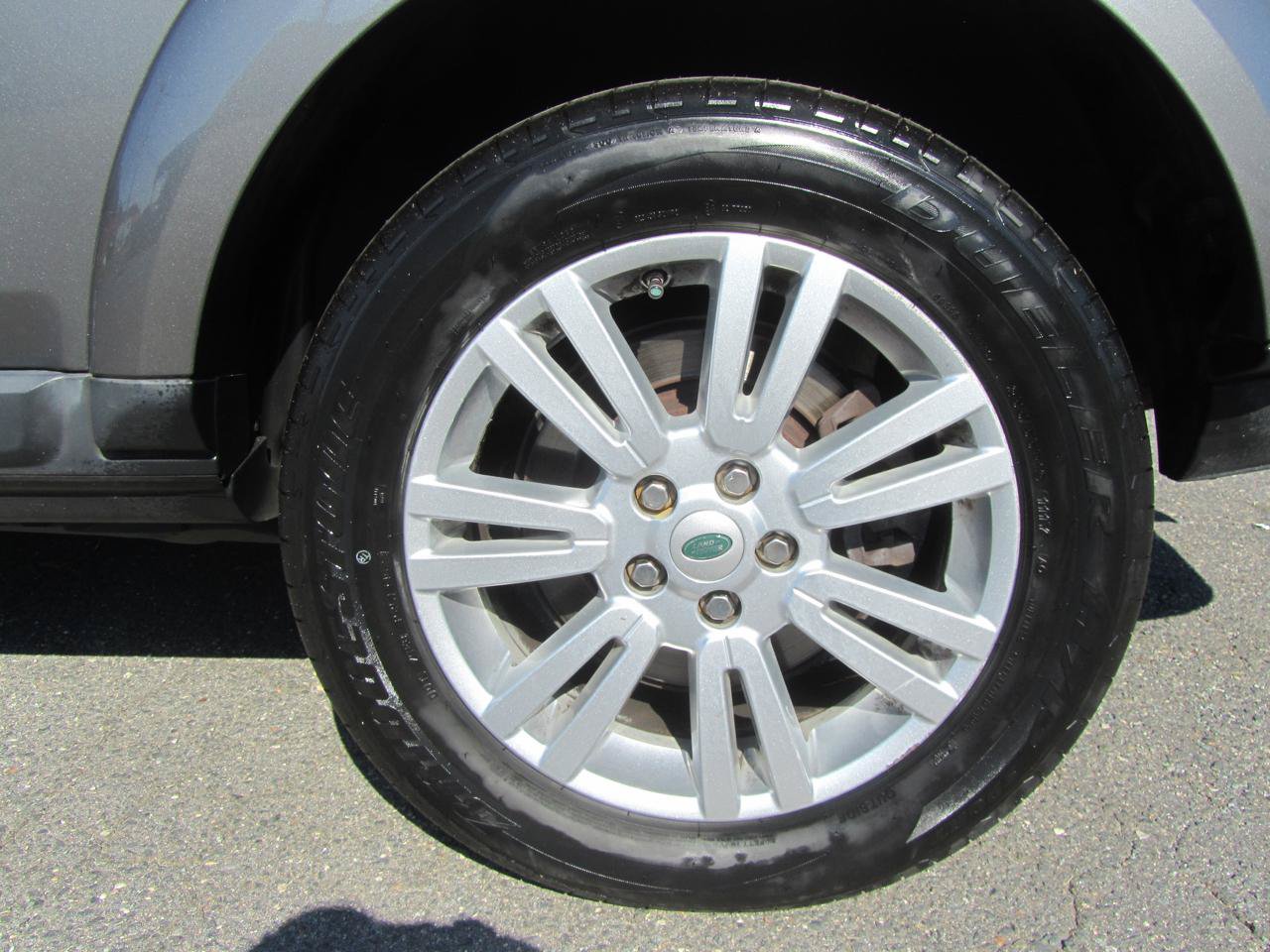 Used 2011 Land Rover LR4 HSE LUX AWD/4WD image 26