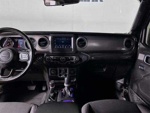 Used 2022 Jeep Gladiator Sport image 25