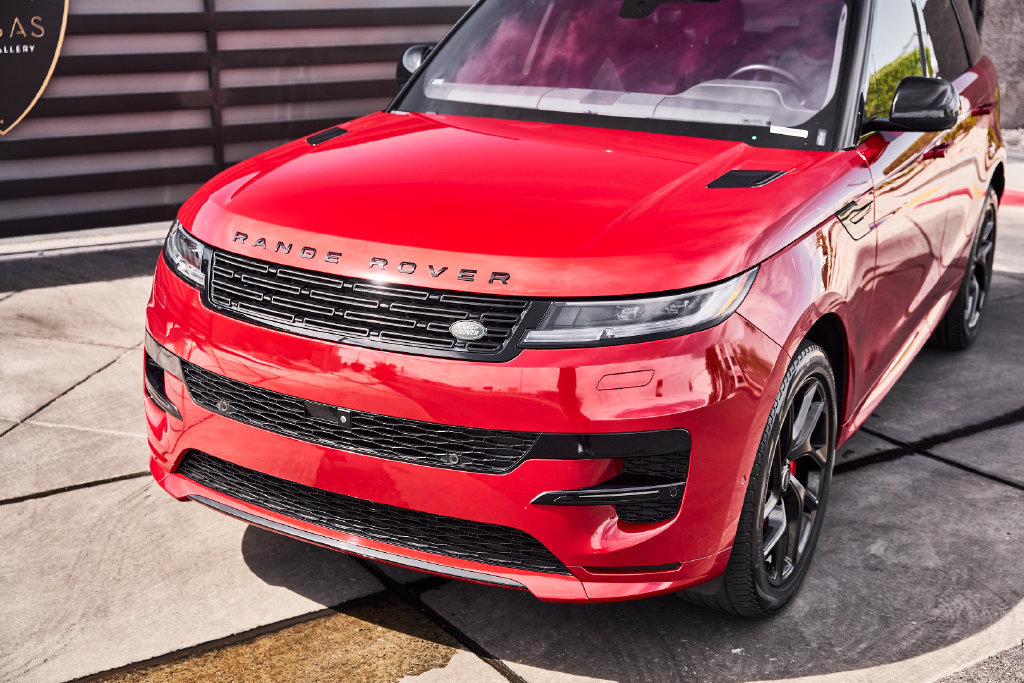 Used 2023 Land Rover Range Rover Sport SE Dynamic AWD/4WD image 5