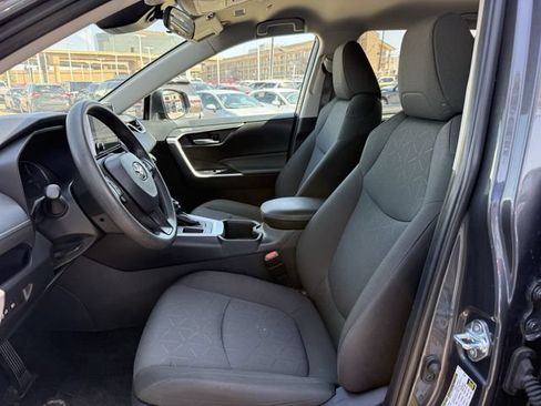 Used 2025 Toyota RAV4 XLE FWD image 26