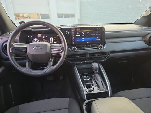 Certified 2024 Chevrolet Colorado Trail Boss w/ Technology Package AWD/4WD image 17