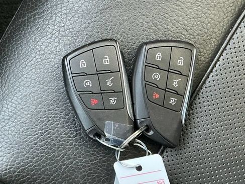 Used 2021 GMC Yukon Denali w/ Advanced Technology Package AWD/4WD image 22