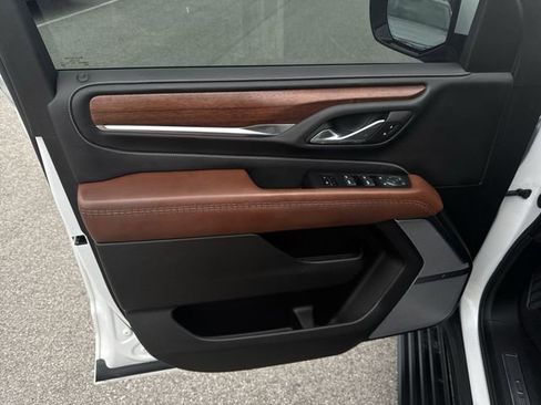 Used 2023 GMC Yukon Denali Ultimate image 23