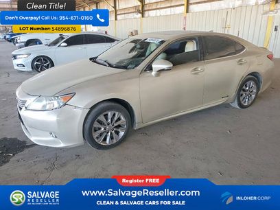Used 2015 Lexus ES 300h w/ Navigation System Package