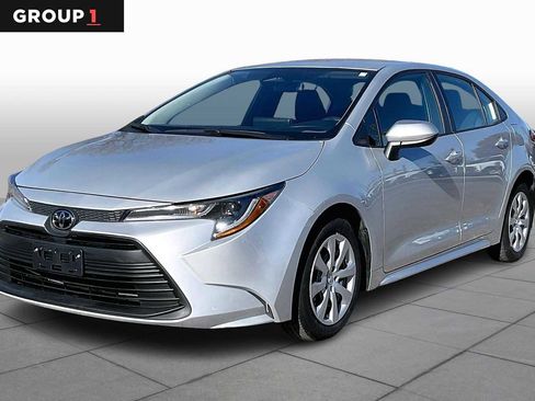 Used 2024 Toyota Corolla LE image 1
