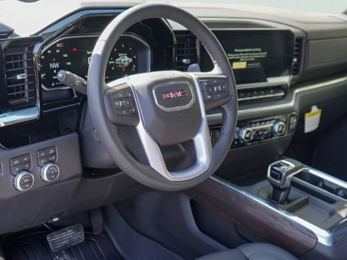 New 2026 GMC Sierra 1500 SLT AWD/4WD image 9