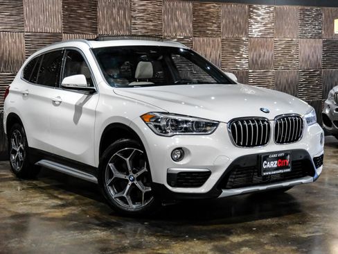 Used 2019 BMW X1 sDrive28i w/ Convenience Package image 3