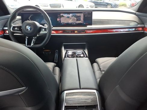 Used 2023 BMW 740i RWD image 13