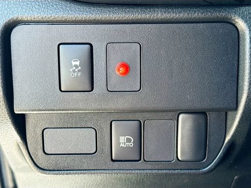 Used 2022 Toyota Tacoma SR RWD image 11