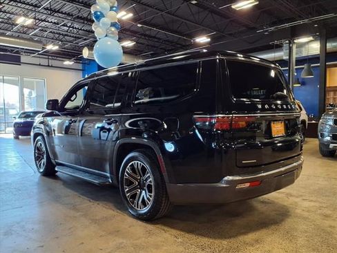 Used 2022 Jeep Wagoneer Series III w/ Flexible Seating Group AWD/4WD image 7