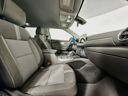 Used 2025 Chevrolet Blazer LT FWD image 31