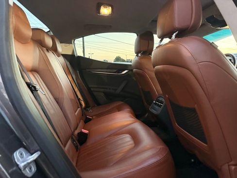 Used 2015 Maserati Ghibli RWD image 30