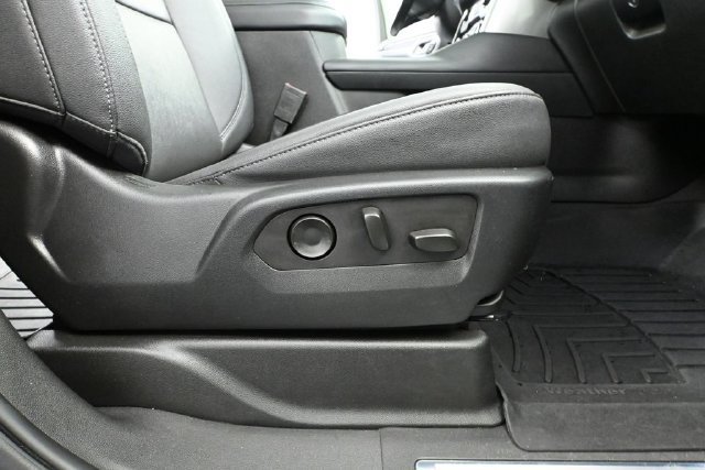 Used 2022 Chevrolet Suburban LT w/ Luxury Package AWD/4WD image 44