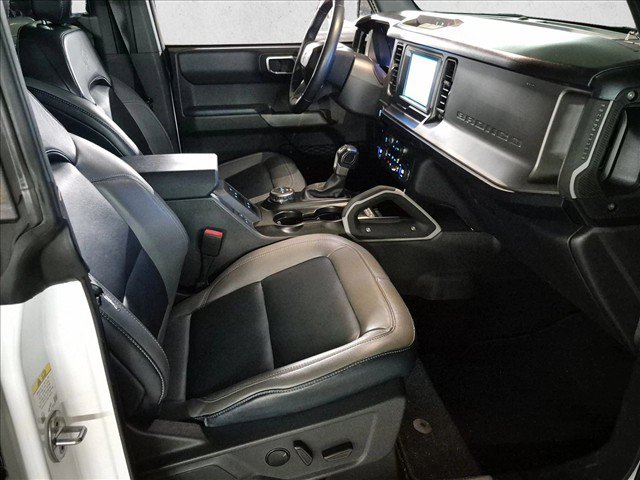 Used 2023 Ford Bronco Outer Banks AWD/4WD image 14