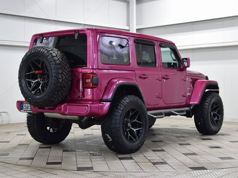 Used 2024 Jeep Wrangler Sahara w/ Technology Group image 7