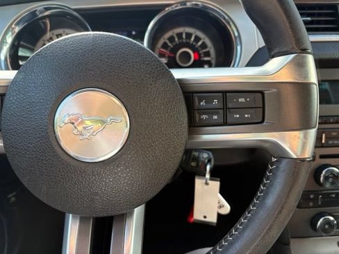Used 2013 Ford Mustang Premium RWD image 14